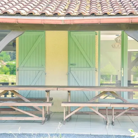 Maison Familiale Au Avec Piscine Et Petanque *