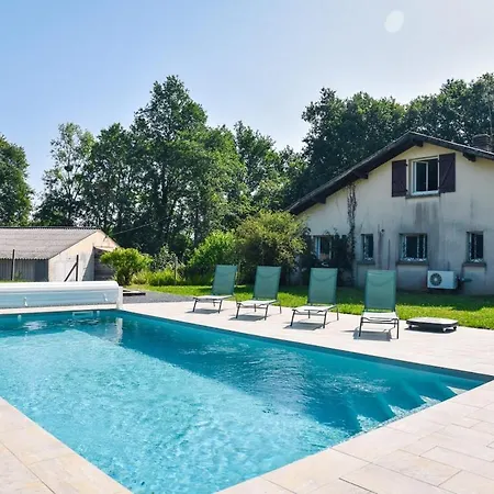 Maison Familiale Au Avec Piscine Et Petanque Semesterbostad
