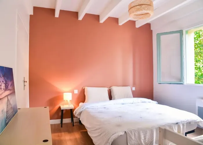 Vakantiehuis Maison Familiale Au Avec Piscine Et Petanque