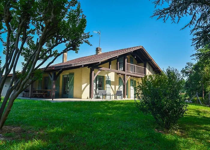 Maison Familiale Au Avec Piscine Et Petanque * Biaudos