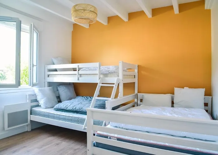 Maison Familiale Au Avec Piscine Et Petanque